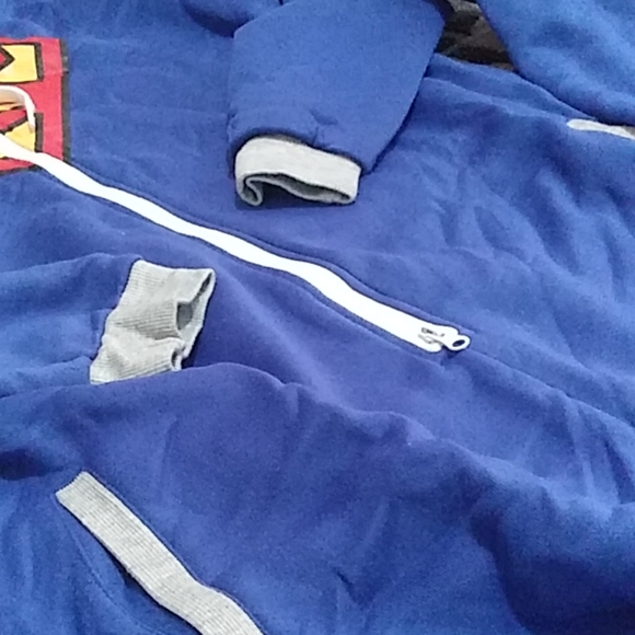 Mens superman cover all? - Picture 2 of 7